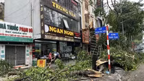 Hà Nội đón mưa giông trước khi bước vào đợt nắng nóng dài ngày