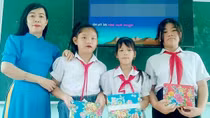Nữ giáo viên Tiểu học được phong tặng danh hiệu Nhà giáo Nhân dân