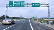 Đóng điểm đấu nối cao tốc Nội Bài - Lào Cai sau vụ 4 người tử vong