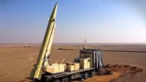 Báo Mỹ: Lãnh tụ Iran ra lệnh tấn công trả đũa Israel
