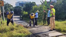 Nỗi lo lối đi tự mở trên tuyến đường sắt Phú Khánh