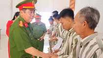 Hành trình trở về của những người từng lạc lối
