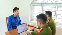 Xử lý đối tượng đe dọa, đòi tiền “bồi dưỡng" CSGT