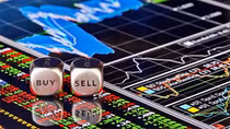 P/E thị trường chứng khoán ở mức đáy, nhà đầu tư nên làm gì?