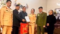 Giám đốc Công an tỉnh gửi thư cảm ơn người đàn ông cứu cháu bé tránh điểm mù xe tải
