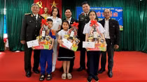 Ấm áp nghĩa tình mùa xuân bên sông Hàn