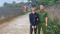 Bắt nhóm thanh niên sử dụng hung khí, gây rối trật tự công cộng
