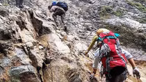 Tràn lan tour du lịch mạo hiểm tự phát: Nhiều rủi ro rình rập