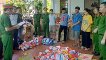 Đột kích cơ sở sản xuất và tổng kho nước giặt giả nhãn hàng OMO