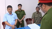 Phó Trưởng ban BQL Khu kinh tế Dung Quất bị bắt về tội nhận hối lộ
