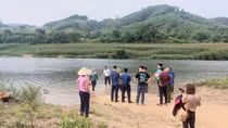 Xót xa 2 học sinh lớp 7 đuối nước