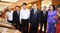 Triển lãm "Nhật báo Quốc hội với Tổng tuyển cử đầu tiên" bên lề Kỳ họp thứ 8