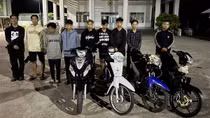 CSGT vây bắt nhóm thanh thiếu niên tụ tập cổ vũ đua xe