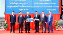 Việt Nam hỗ trợ Bộ Công an Lào phương tiện phục vụ công tác