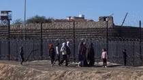 Lo ngại Israel tấn công lan rộng, Ai Cập đưa xe tăng đến gần Gaza