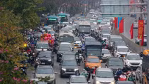 28 Tết, cửa ngõ Hà Nội ra đến cao tốc Pháp Vân - Cầu Giẽ đông nghịt