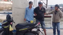 Mật phục bắt quả tang kẻ chuyên “đá xế” tại bến đò