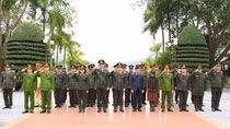 Đoàn đại biểu Đảng ủy Công an Trung ương, Bộ Công an dâng hương tại Khu di tích lịch sử CAND