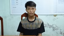 Bắt nhóm thanh niên đang sử dụng ma túy, "lòi" đối tượng trốn truy nã
