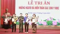 Những đóa hoa bất tử