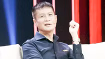 Lê Hoàng và món "lẩu kịch"