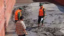 Liên tiếp phát hiện, xử lý phương tiện vận chuyển cát trái phép