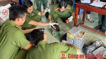 Người dân phát hiện gần 27 kg cocaine trôi dạt vào bờ biển ở Bến Tre