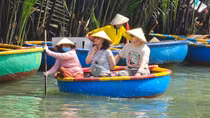 Tham quan du lịch bằng thuyền thúng lọt top trải nghiệm trên thuyền thú vị nhất thế giới