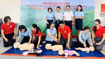 Huấn luyện bồi dưỡng kiến thức, kỹ năng sơ cấp cứu cho người lao động tại VINAFOR