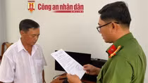 Chủ tịch và Kế toán UBND "bắt tay" tham ô tài sản