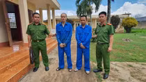 Bắt tạm giam 2 đối tượng lừa xuất khẩu lao động “việc nhẹ lương cao”