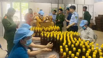 Phát hiện hơn 11.000 chai mật ong giả tại 4 công ty kinh doanh mật ong