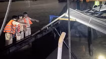 Bắt quả tang 4 tàu hút cát trái phép trên sông Hồng