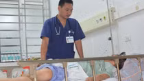 Cấp cứu 4 bệnh nhân bị nhiễm "vi khuẩn ăn thịt người"