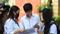 Lựa chọn ngữ liệu môn Ngữ văn: Bao giờ hết cảnh chép văn mẫu?