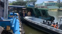 Thủy đoàn 1 phát hiện 3 tàu mua bán dầu không có hóa đơn