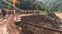 Hàng trăm CBCS Công an tham gia tìm kiếm cứu hộ, cứu nạn tại Bản Cái