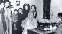 Bác Hồ chúc Tết đêm Ba mươi