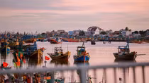 Tàu cá bị tàu hàng đâm chìm, 5 lao động được cứu an toàn