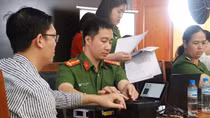 Thu nhận hồ sơ cấp căn cước và thu mẫu ADN cho cán bộ Văn phòng Trung ương Đảng