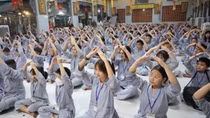 Trẻ con tu gì?