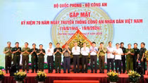 Luôn kề vai, sát cánh, đoàn kết thực hiện thắng lợi nhiệm vụ quốc phòng, an ninh