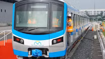 Ưu đãi cho khách đi Metro số 1 dài ngày hoặc mua vé không dùng tiền mặt