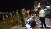 Vui chơi gần kênh sinh thái, 2 cháu bé đuối nước, tử vong