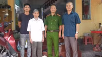 Công an xã Đồng Lạc nhanh chóng tìm gia đình cho cụ già 89 tuổi đi lạc