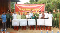 Công an Quảng Nam, Quảng Trị xây hàng trăm căn nhà tặng người nghèo