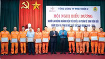 70 cá nhân được khen thưởng tại Hội nghị biểu dương Người lao động ngành Điện tiêu biểu