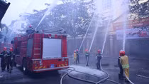 Lào Cai diễn tập phương án chữa cháy và cứu nạn, cứu hộ tại chợ Nguyễn Du