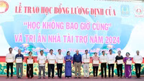 Sóc Trăng trao 570 suất học bổng cho học sinh, sinh viên