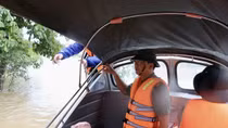 Giám đốc Công an tỉnh Tuyên Quang xuống nơi úng ngập, kiểm tra công tác phòng chống mưa lũ